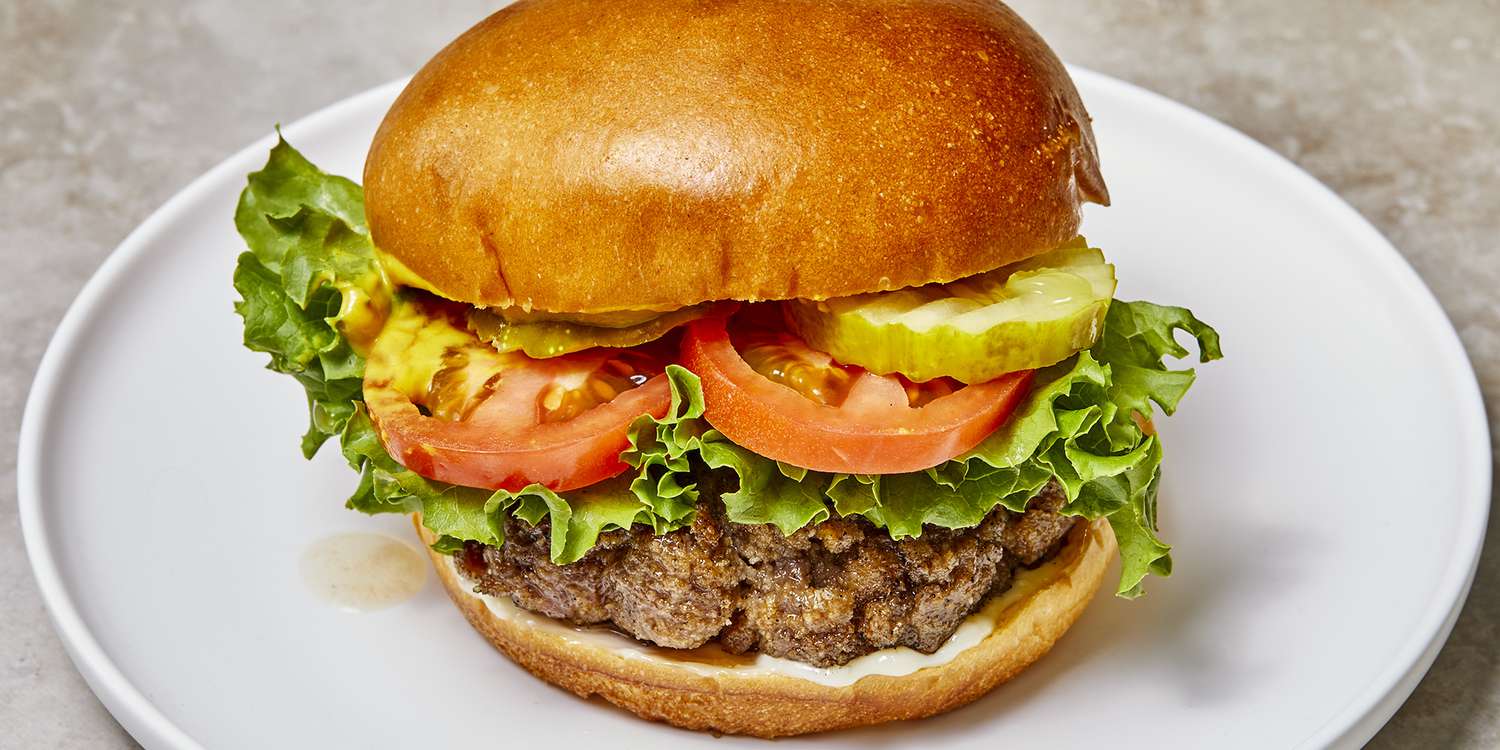 ROYAL BITE BEEF BURGER